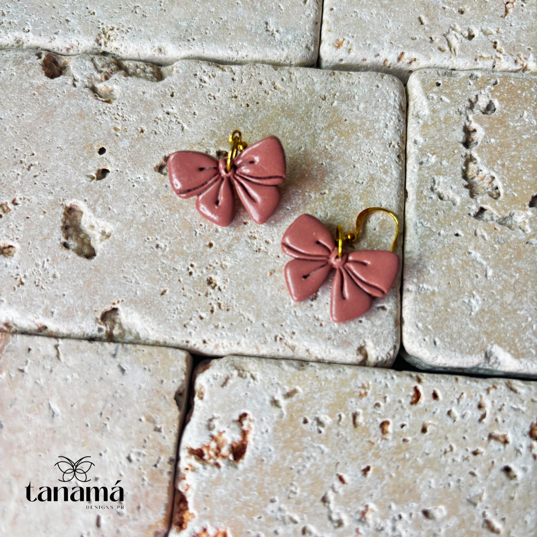 Lacitos earrings collection