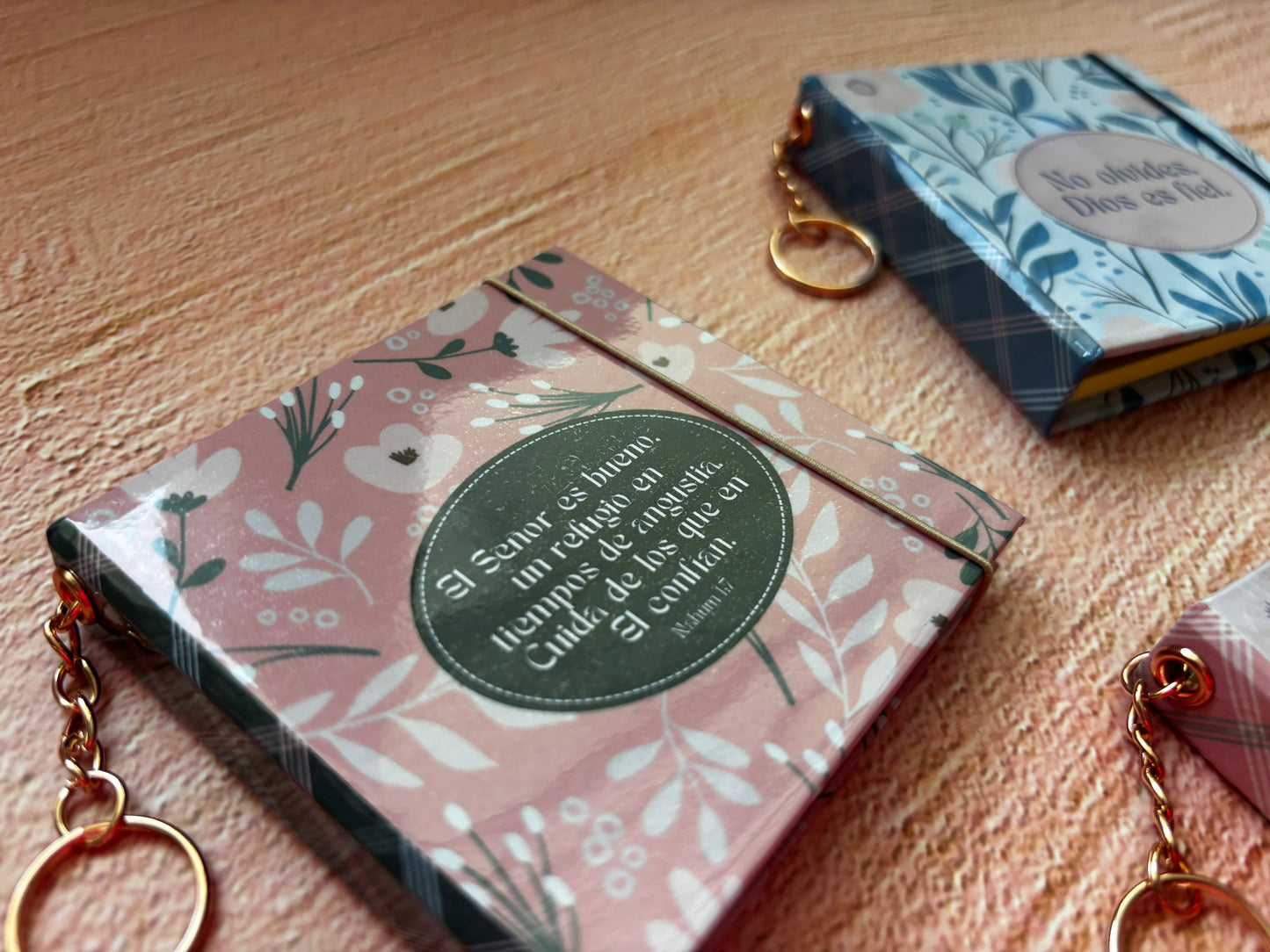 Mini Libreta Llavero con Post-it